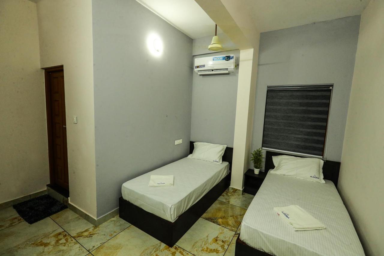 Aldora Airport Residency Hotel Nedumbassery Exterior photo
